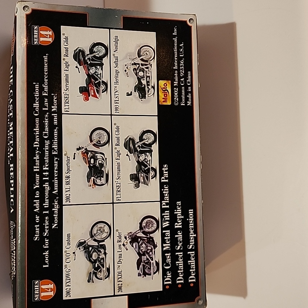 Harley-Davidson Cast Motorcycle Model - Picture 3 of 4
